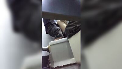 Toilet Sex - The Ultimate Gay Porn Experience