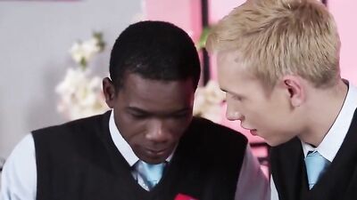 Black & White Bareback Lessons - Gay Porn Action Cum Shots