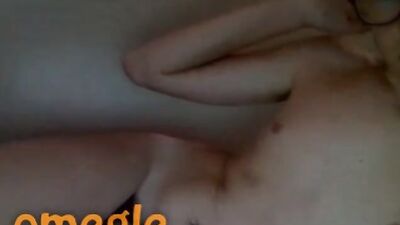 Solo Web-Cam Nerdy twink gets his rocks off!