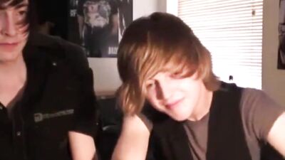 Gay Weekend Porn Adventure: Exploring Desires and Pleasures!