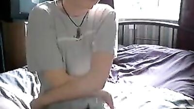 Jacking off for this cute guy online - Boys Porn Explosion!