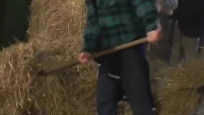 Bareback Cumshots Barrage: Six Boys Take Five Loads in the Face!