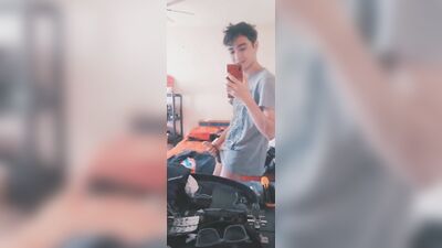 Gay Teen Porn In The Mirror - A Reflection Of Desire!