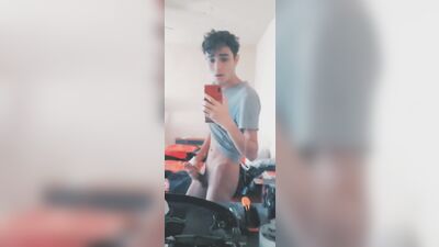 Gay Teen Porn In The Mirror - A Reflection Of Desire!