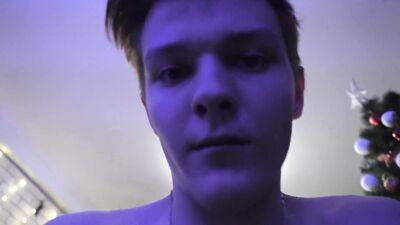 Gay Russian Twinks: Home-Made Fucking Amateurs