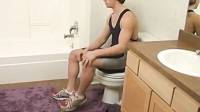 Gay Wrestler Showers College Boys Porn!