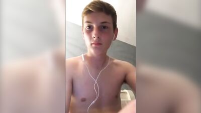 Gay Teen Pornstar Takes Gay Clips In Hot Tube