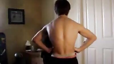 Gangbang Muscle God: Handsome and Bareback! Gayboystube Exclusive