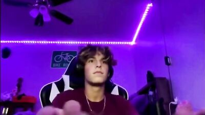 Gamers Super Hard Joystick Cam Boys Porn Revamp - The Ultimate Gay XXX Experience!