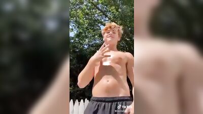 SEXY TIKTOKER DANCE: HOT MUSIC GAY TUBE VIDEO