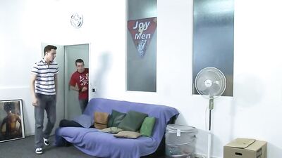 GAY PORN VIDEO: NEW APARTMENT LOVERS EXPLOSION!