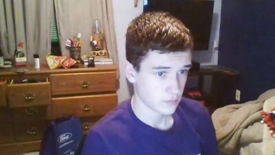 College twink Colin Seeks older girls!