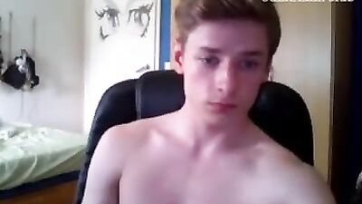 Hot Boy Porn Showdown: Big Cocks and Amateur Asses