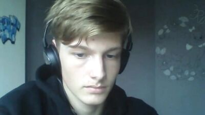 Gay Curved Cock Web-Cam Porn: Cum Shots Boys Delight!