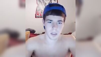 Cute Boy Porn: Nice Ass Exposed!