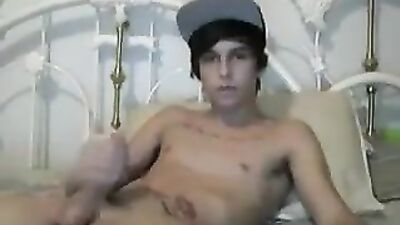 Young Hunk Pumps And Shows Off His Hot Ass On Cam!