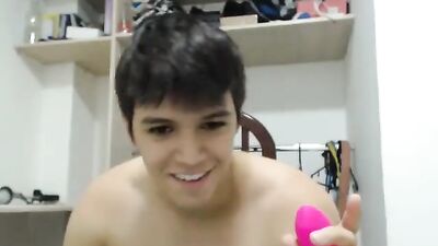 Gay Porn Play-up with Lukas and Chaturbate Bedroom Boys!