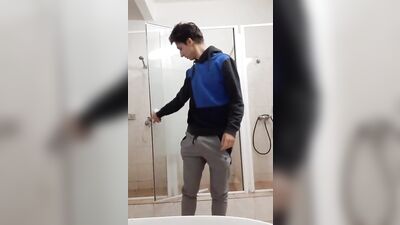 Jerking off in the locker room showers twinks gay porn!