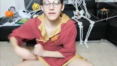 In Olis room boys porn: A Gay Web-Cam Handjob Solo Experience