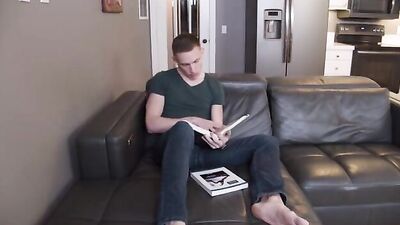 Cutie Bareback Bonanza: Gay Porn Videos with Bottoms and Toppers!