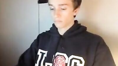 Gay Porn - Cute Teen Web-Cam Ass Play