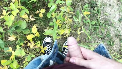 Gay Outdoor Masturbation - Blond Boys Action!