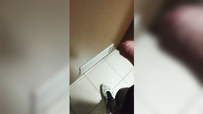 Risky wank in the hospital caught gay tube