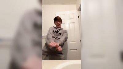 Groove With Cute Guy Dancing: Sexy Music Solo!