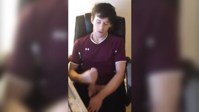 Gay Friends Explore JO Solo on WebCam Porn