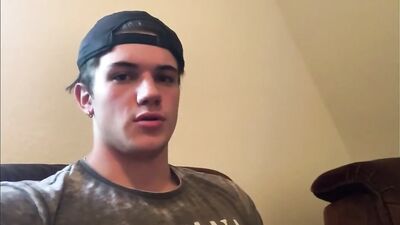 Gay Porn Fratboy: Web-Cam Amature Solo