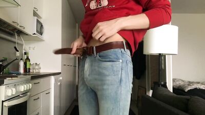 Break Gifts: College Buddies Share Naughty Boys Porn