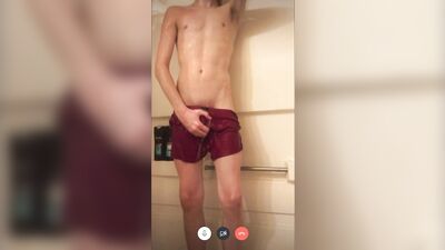 GUILLAUMES GAY PORN SHOWER SESSION!