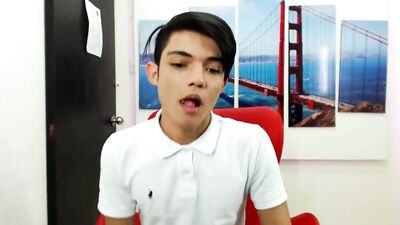 Young Amateurs Expose Their Cam Boy Dreams - Hot Gay Web-Cam Show