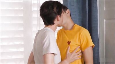 Gay Porn Twink Morning Delight: Kennys Morning Adventure