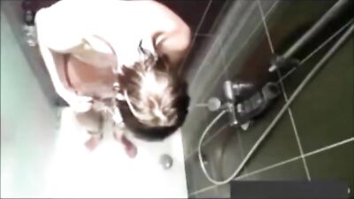 Web-Cam Man in Shower Gay Tube: Solo Sexual Adventure!