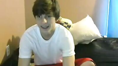 Gay College Twink Fun: Online Porn Explosion!