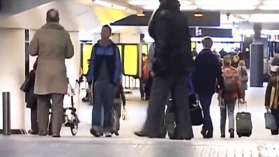 Houseboat Experience: Bareback Threesome!