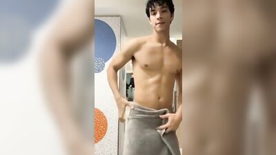 Gym Muscle Hunks Pumping for Gay Tube