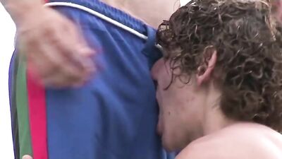 Outdoor Bareback Hookups - Hardcore Gay Porn After Work!