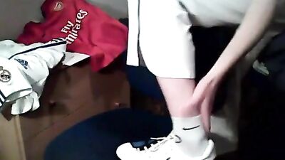 Gay Porn: Horny Foot Fetish Boys in Arsenal Kits!