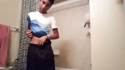 Gay Porn: Long Thick Cock Boys Webcam Show