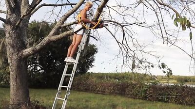 Tree Barebacking: Blond Farmhands Help Gay Porn Videos!