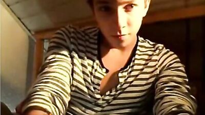 Chatting with a hot girl got my horny boys porn