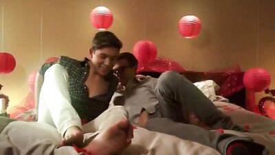 Twinks Bareback Porn for Birthdays: Cum Shots and More!