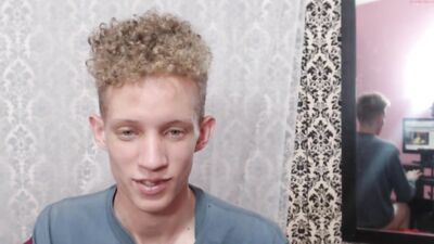 Gay Porn Twink Cam: Skinny Self-Sucker Cocks