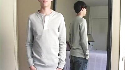 Gay Porn Video - Helping Hand for a Cutie Straight Boys