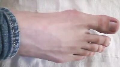 Get off that jeans twink: Gay Porn Video - Solo Adventure