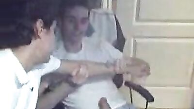 Boy porn gives his friend a good BJ