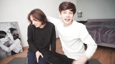 Adorable Gay Couple Gets Hot and Steamy in the Tube!