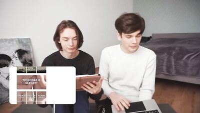 Adorable Gay Couple Gets Hot and Steamy in the Tube!